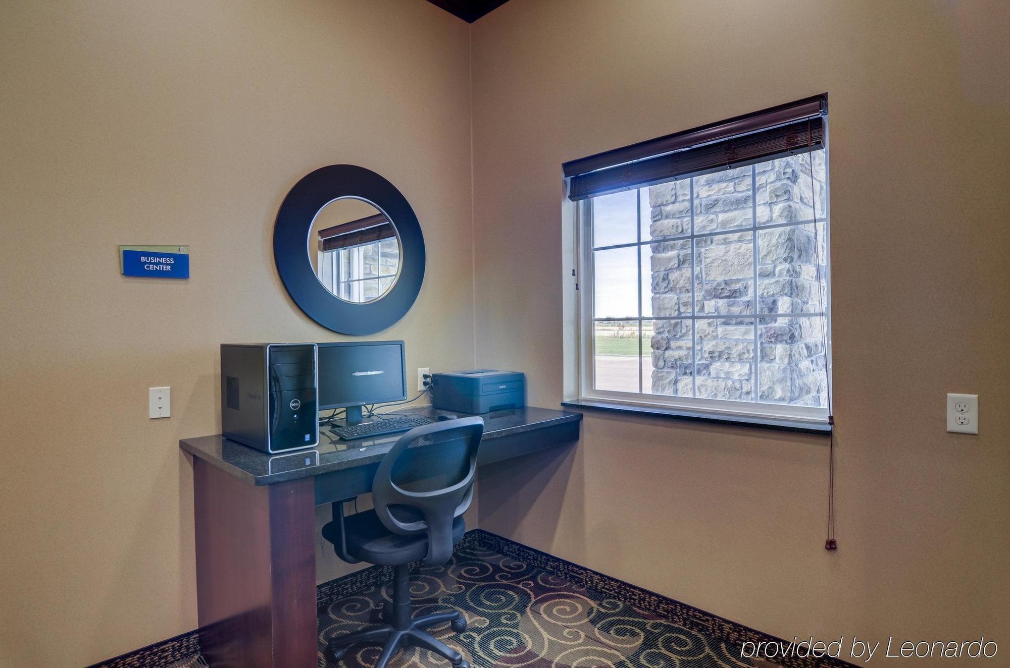 Cobblestone Inn And Suites - Eaton Exteriör bild